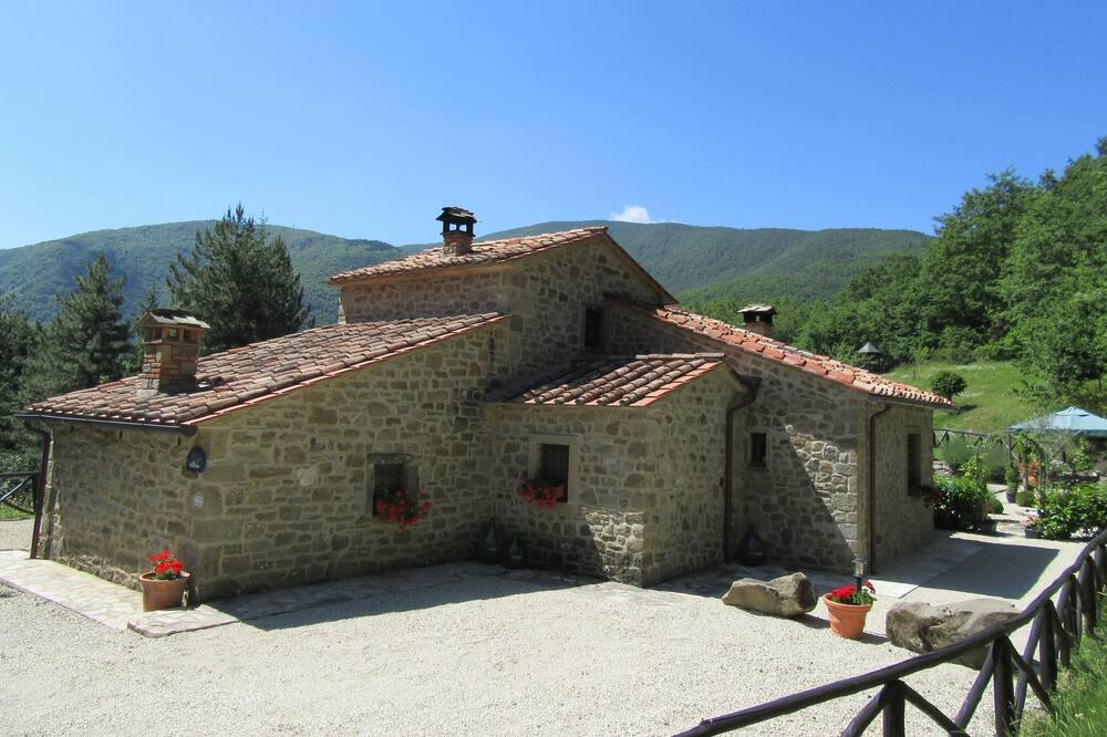 Photo of Outdoor in Caprese Michelangelo