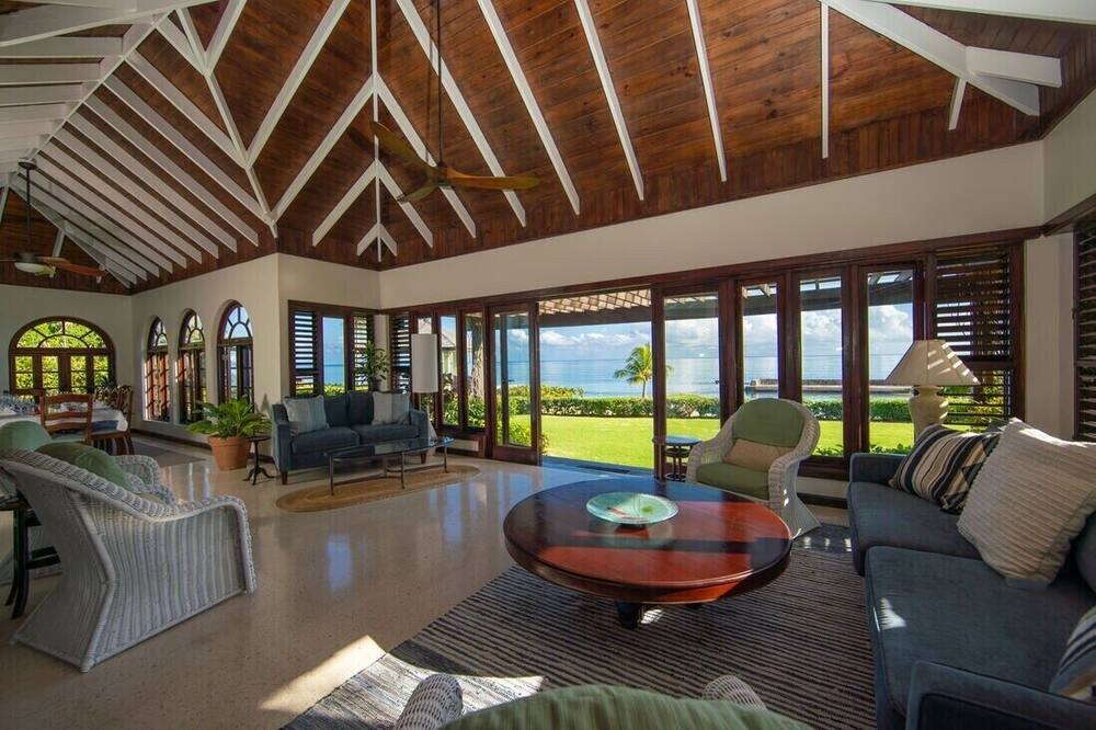 Photo of Livingroom in Mammee Bay