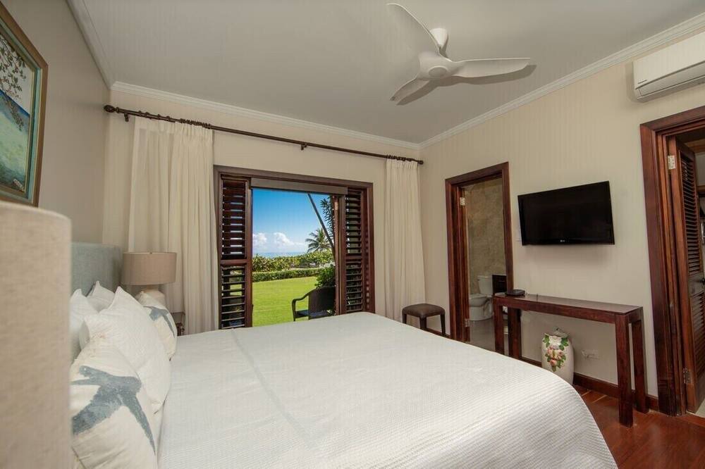 Photo of Bedroom in Mammee Bay