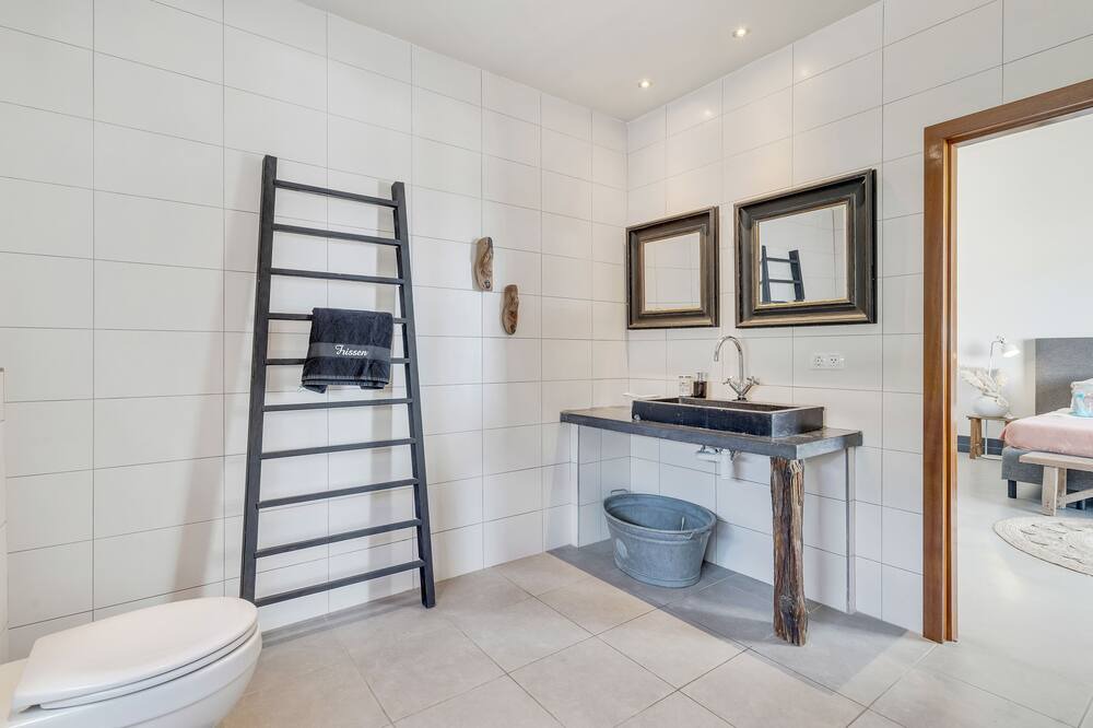 Photo of Bathroom in Sabadeco