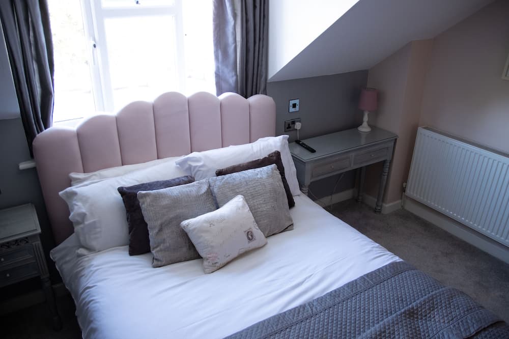 Photo of Bedroom in Stratford-upon-Avon