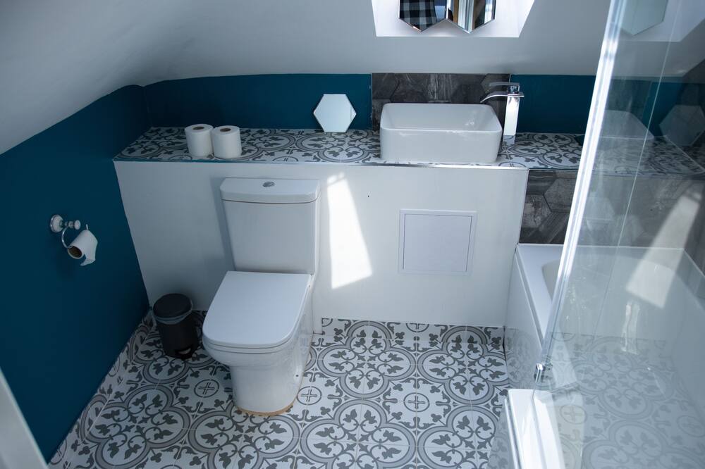 Photo of Bathroom in Stratford-upon-Avon