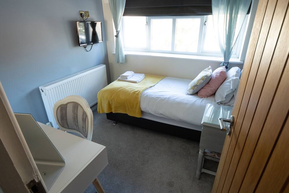 Photo of Bedroom in Stratford-upon-Avon