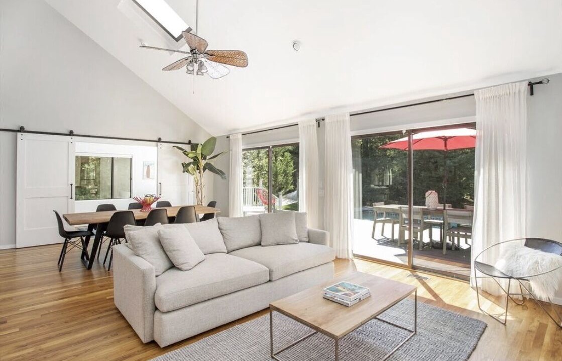 Photo of Livingroom in Northwest Harbor