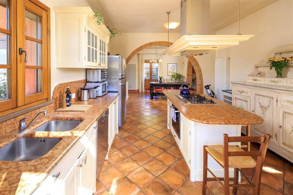 Photo of Kitchen in Lari