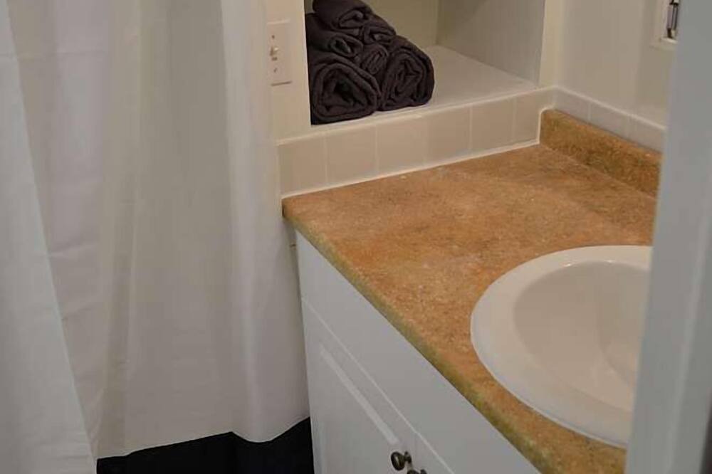 Photo of Bathroom in Le Droit Park