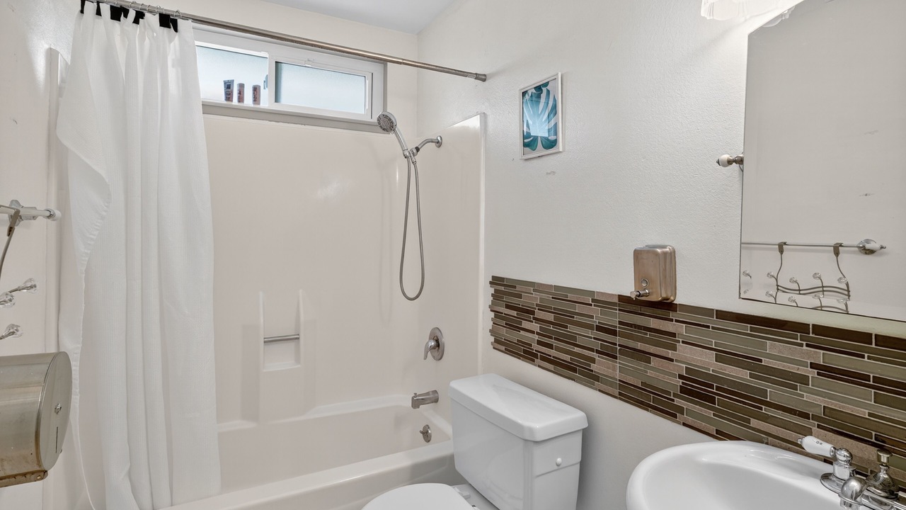 Photo of Bathroom in Sea View Estates