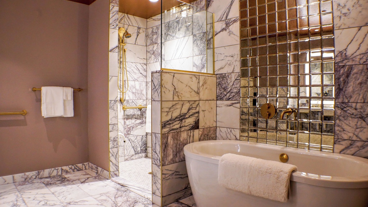 Photo of Bathroom in East Hazel Crest