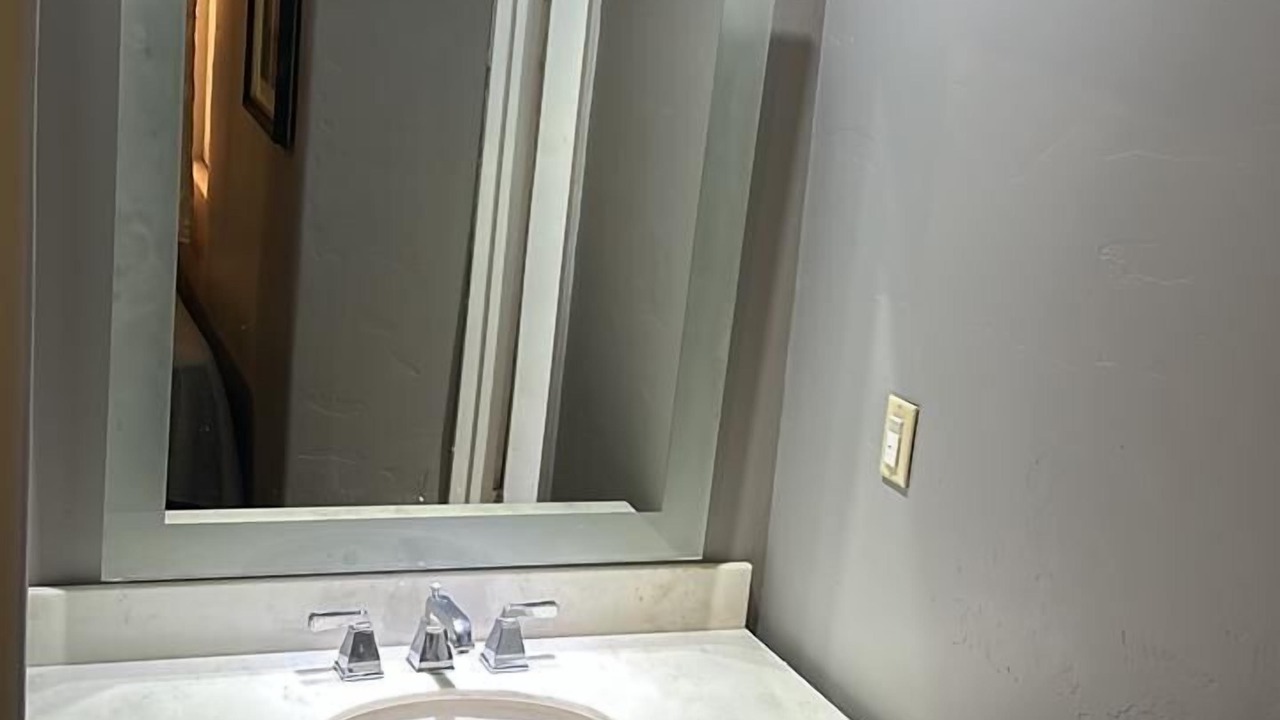 Photo of Bathroom in Avenida Revolucion