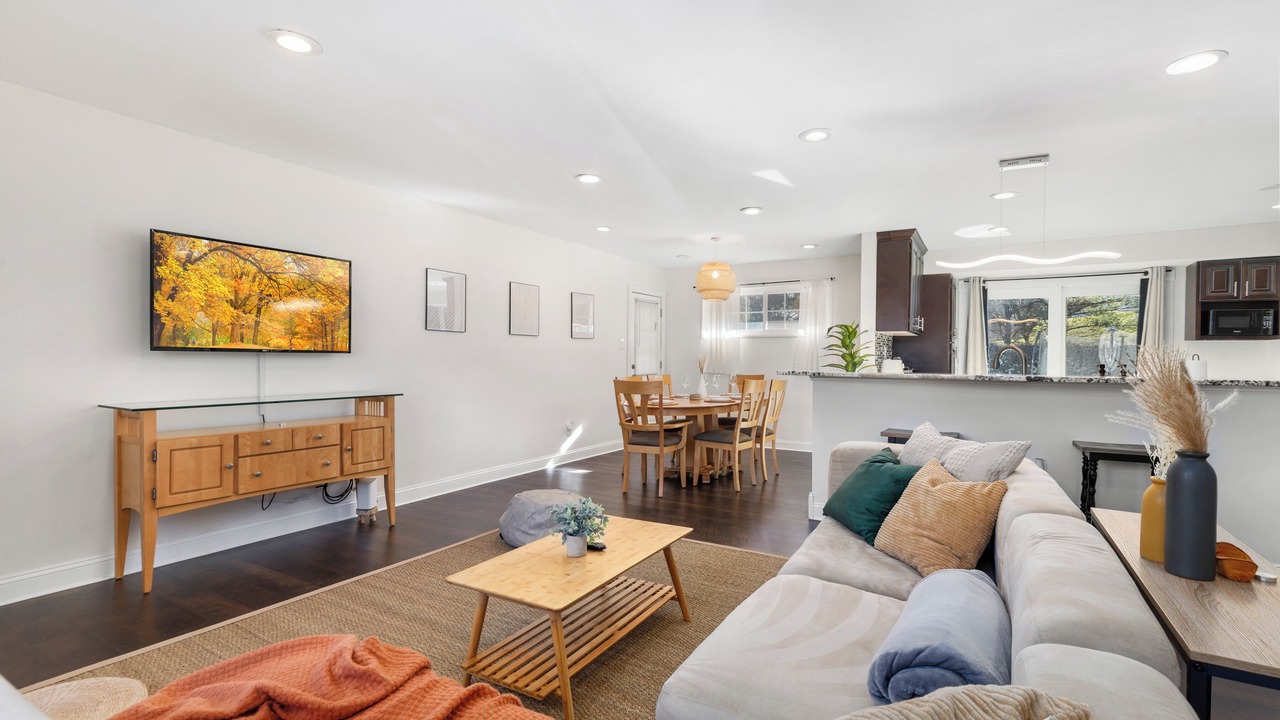 Photo of Livingroom in White Oak