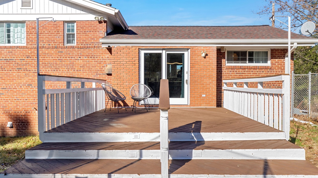 Photo of Outdoor in White Oak
