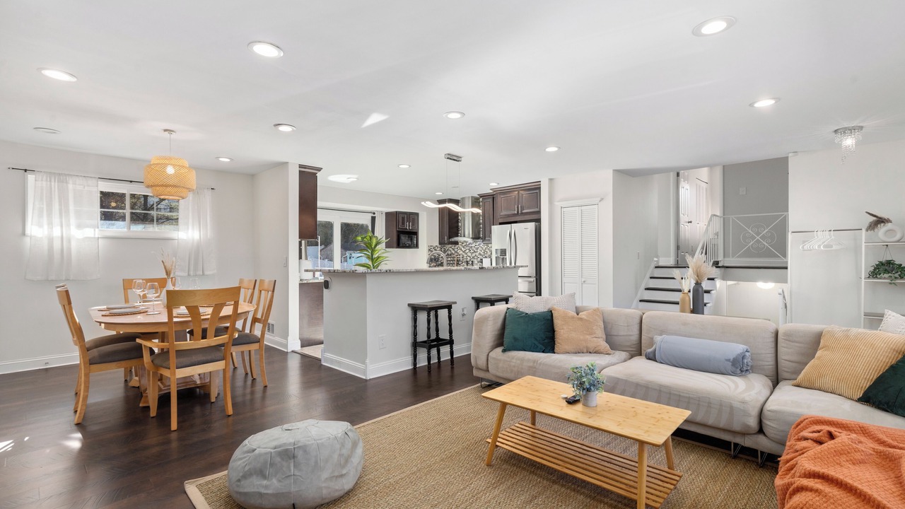 Photo of Livingroom in White Oak