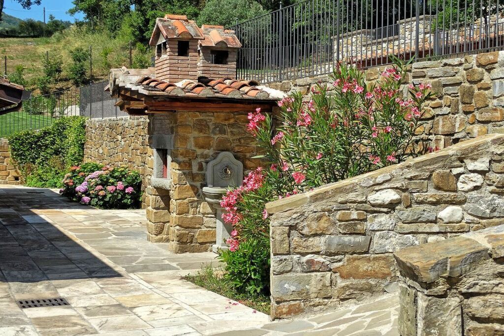 Photo of Outdoor in Porrena