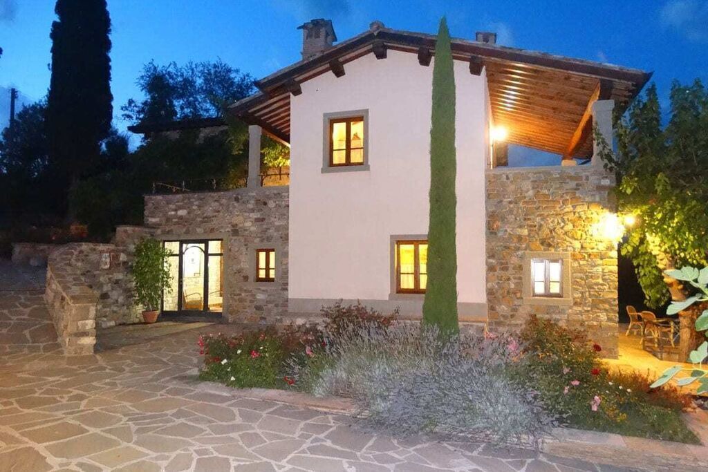 Photo of Outdoor in Porrena