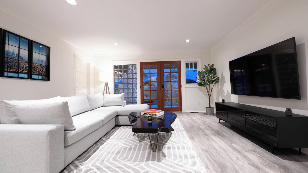 Photo of Livingroom in Upper Lonsdale