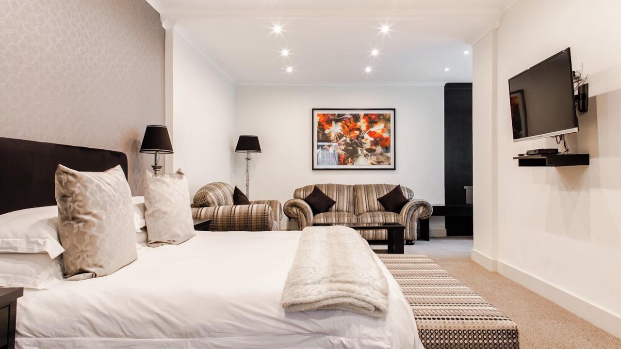 Photo of Bedroom in Houghton Estate