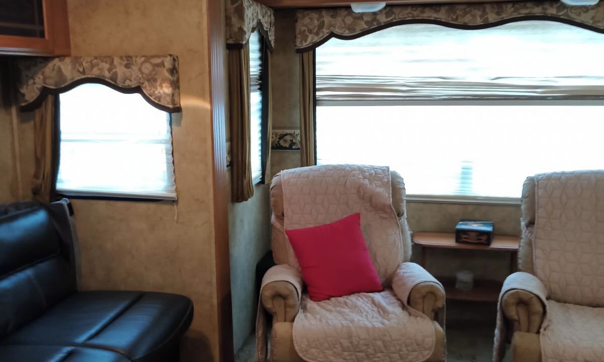 Photo of Livingroom in Foley