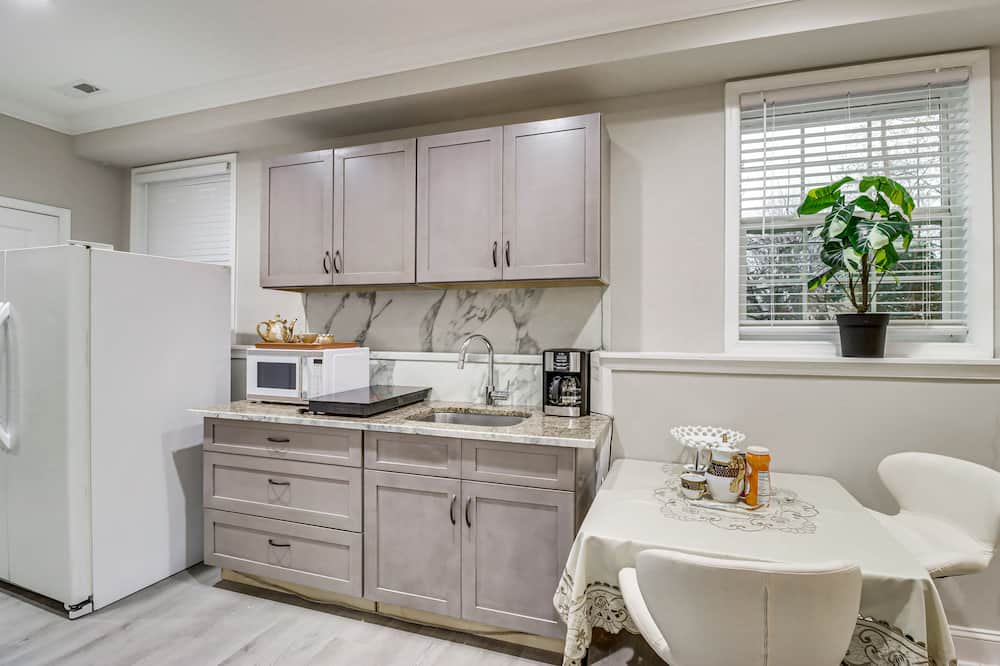 Photo of Kitchen in Coral Hills