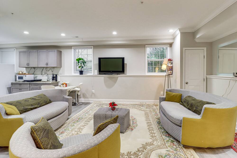 Photo of Bedroom in Coral Hills