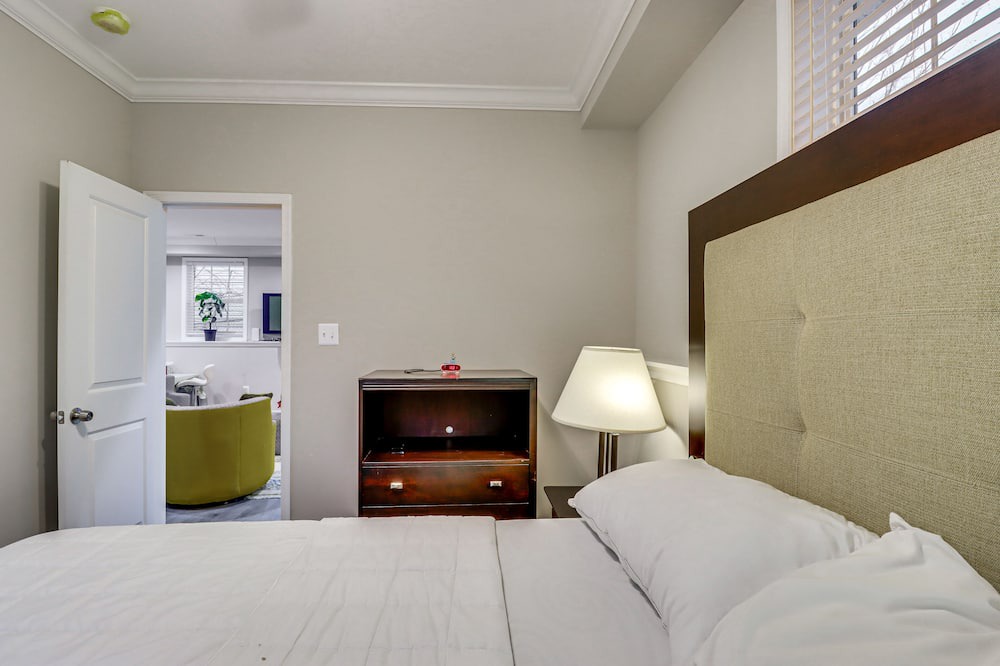 Photo of Bedroom in Coral Hills