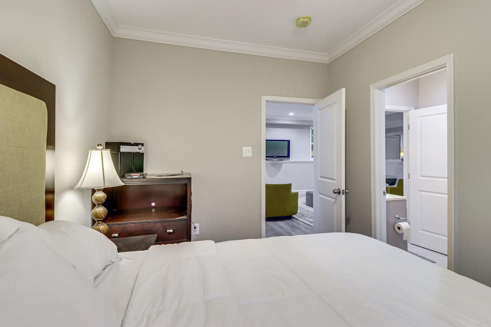 Photo of Bedroom in Coral Hills