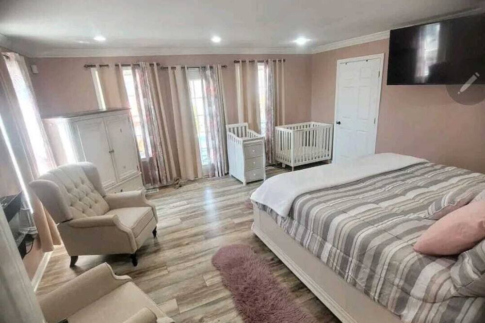 Photo of Bedroom in Hyattsville