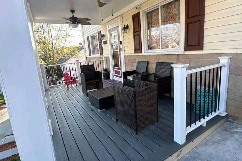 Photo of Patio Balcony in Hyattsville