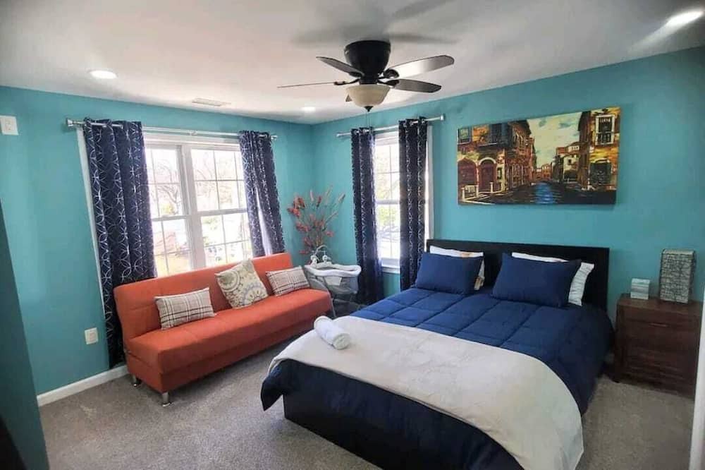 Photo of Bedroom in Hyattsville