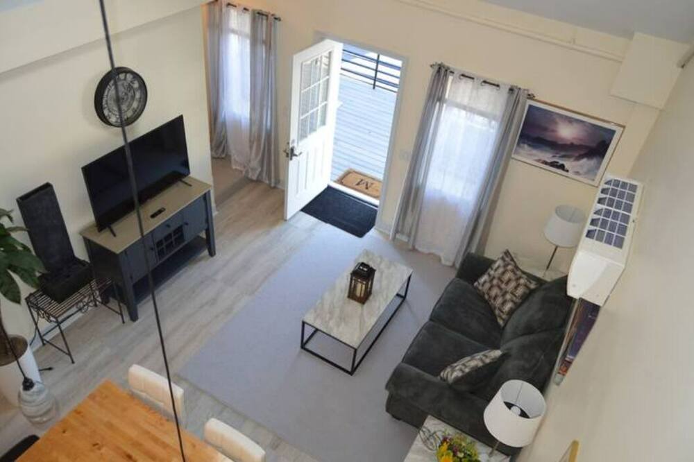 Photo of Kitchen in Off Broadway