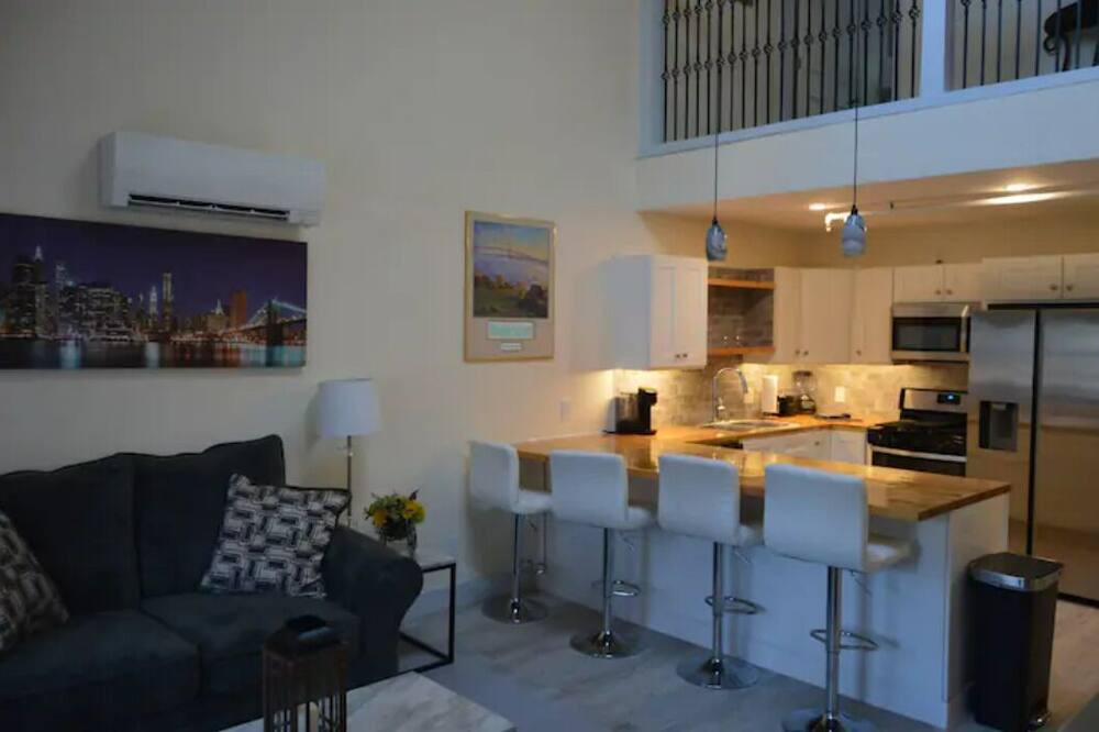 Photo of Kitchen in Off Broadway