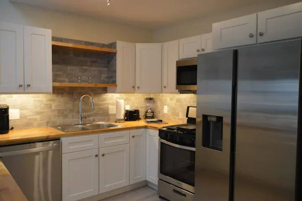 Photo of Kitchen in Off Broadway