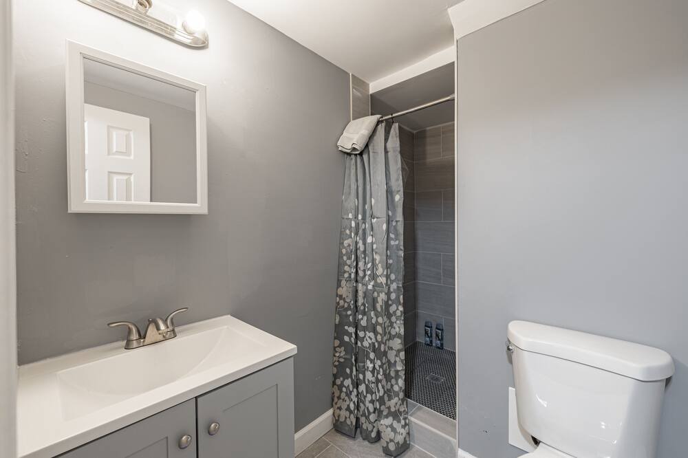Photo of Bathroom in Anacostia