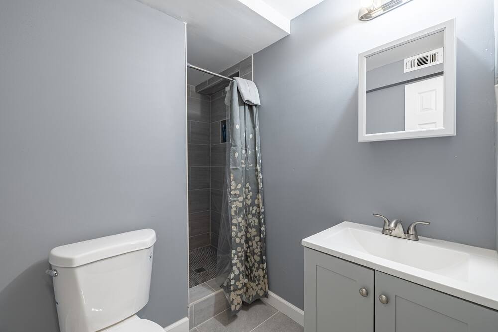 Photo of Bathroom in Anacostia