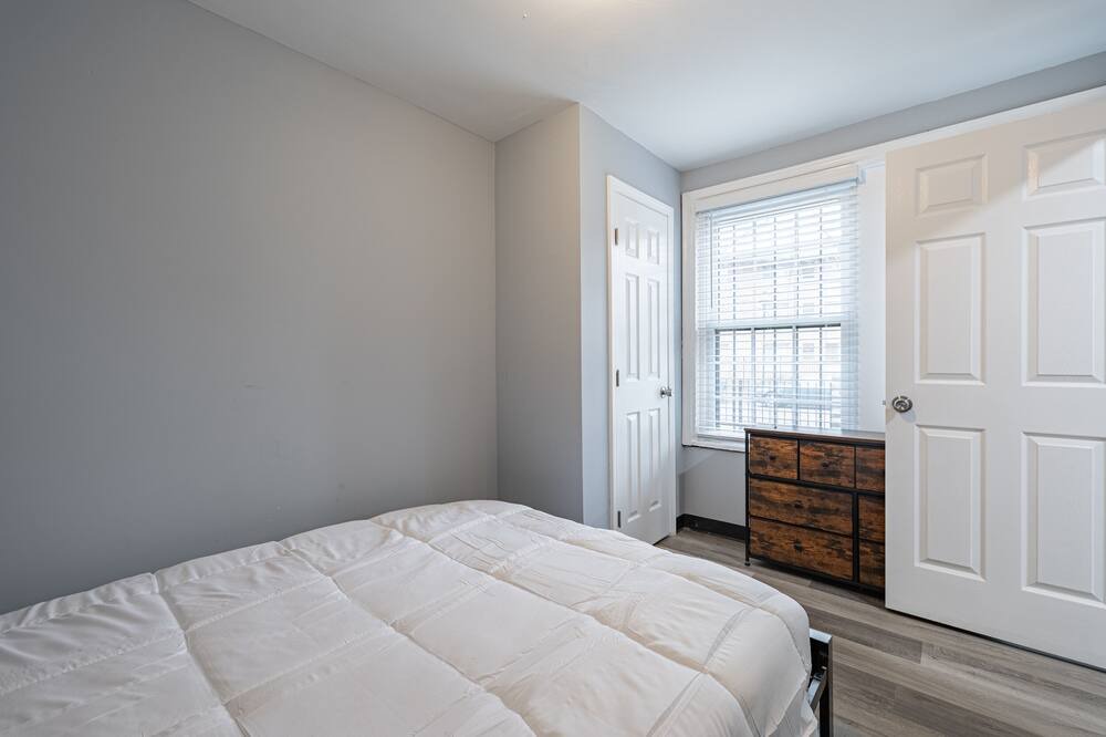 Photo of Bedroom in Anacostia