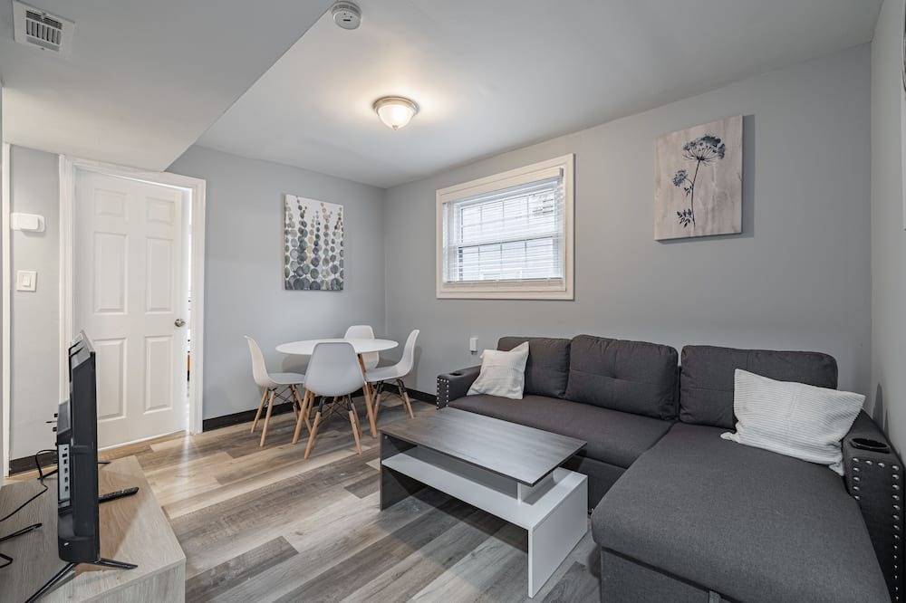 Photo of Livingroom in Anacostia
