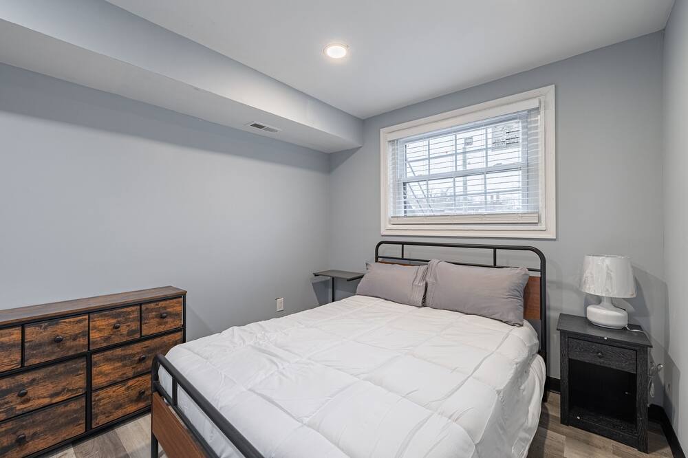 Photo of Bedroom in Anacostia