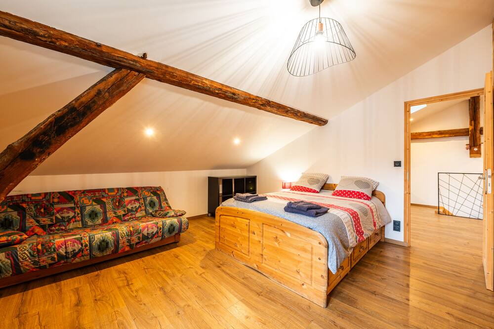 Photo of Bedroom in Queige