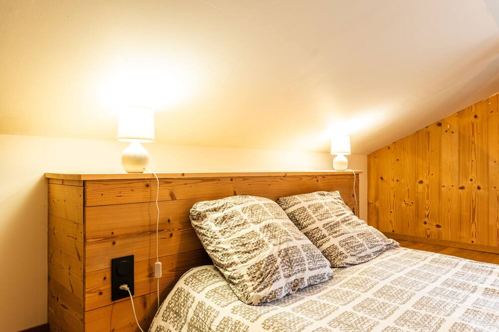 Photo of Bedroom in Queige