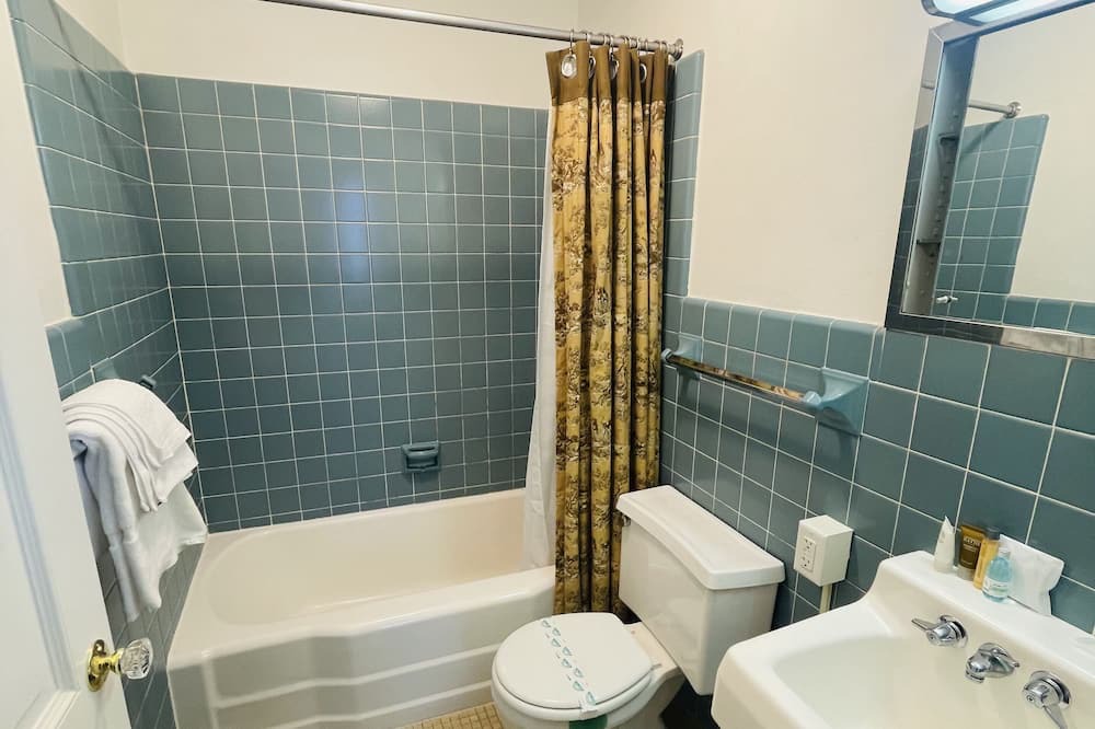Photo of Bathroom in Clemmons