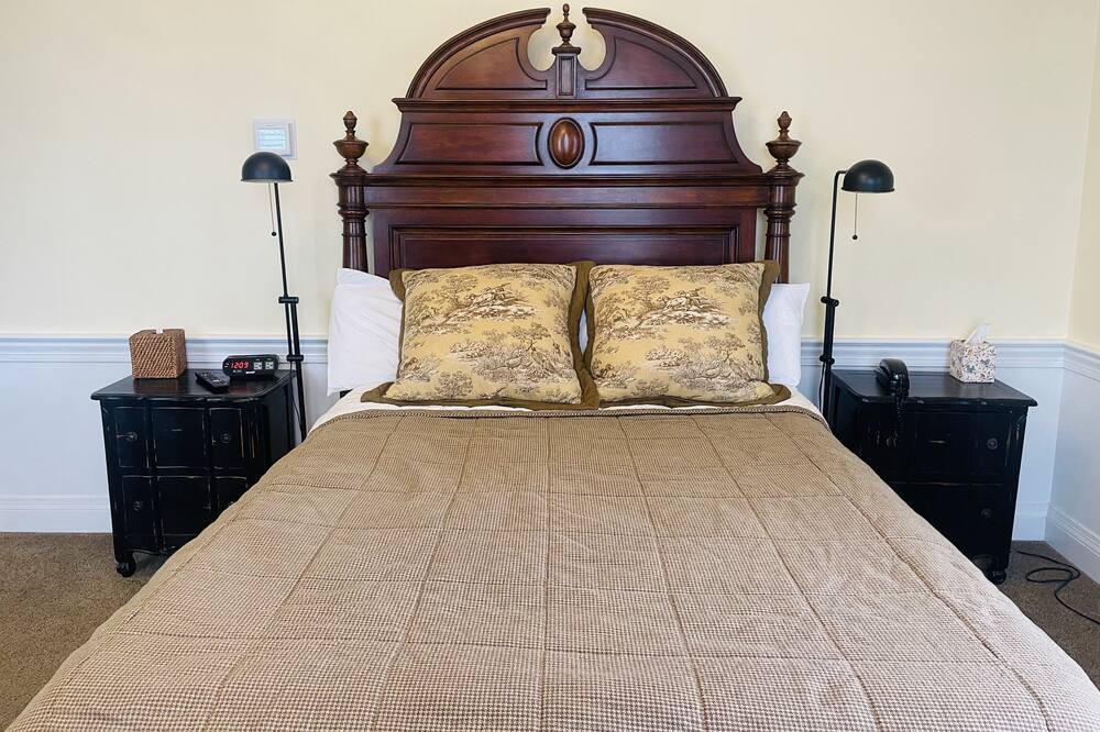 Photo of Bedroom in Clemmons