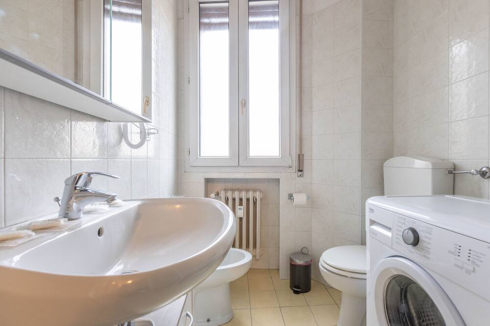Photo of Bathroom in Bologna Fiere District