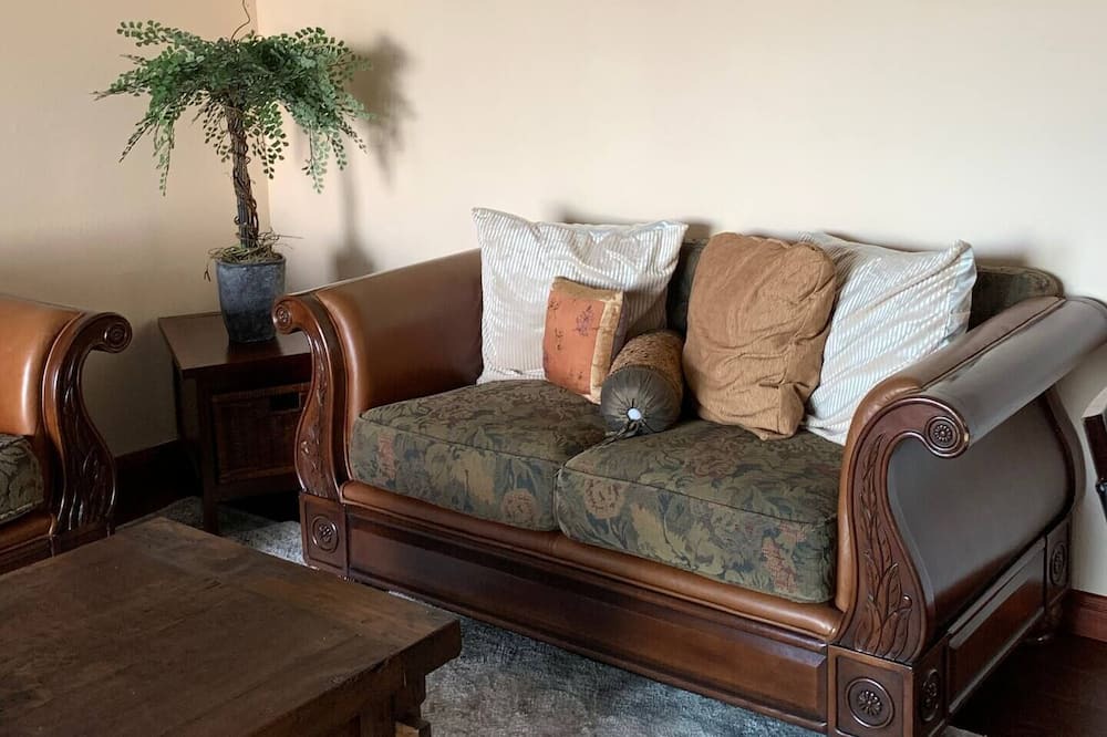 Photo of Livingroom in Hollywood