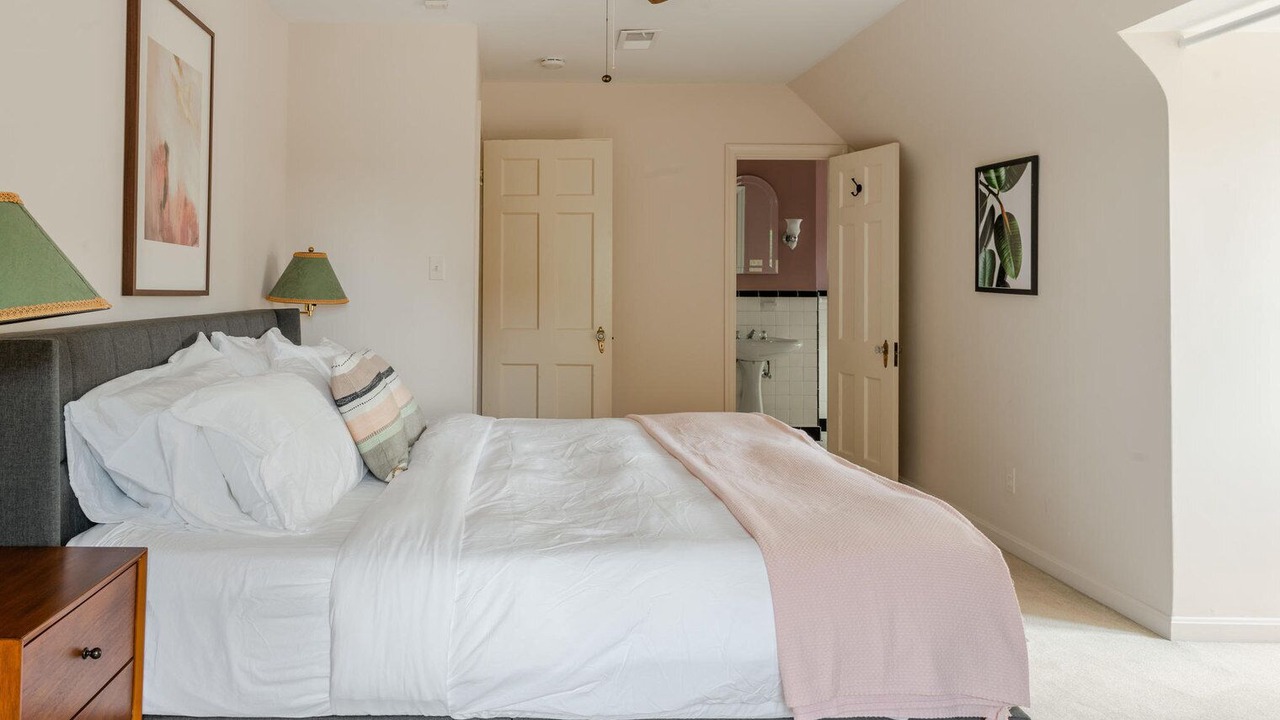 Photo of Bedroom in Bethesda