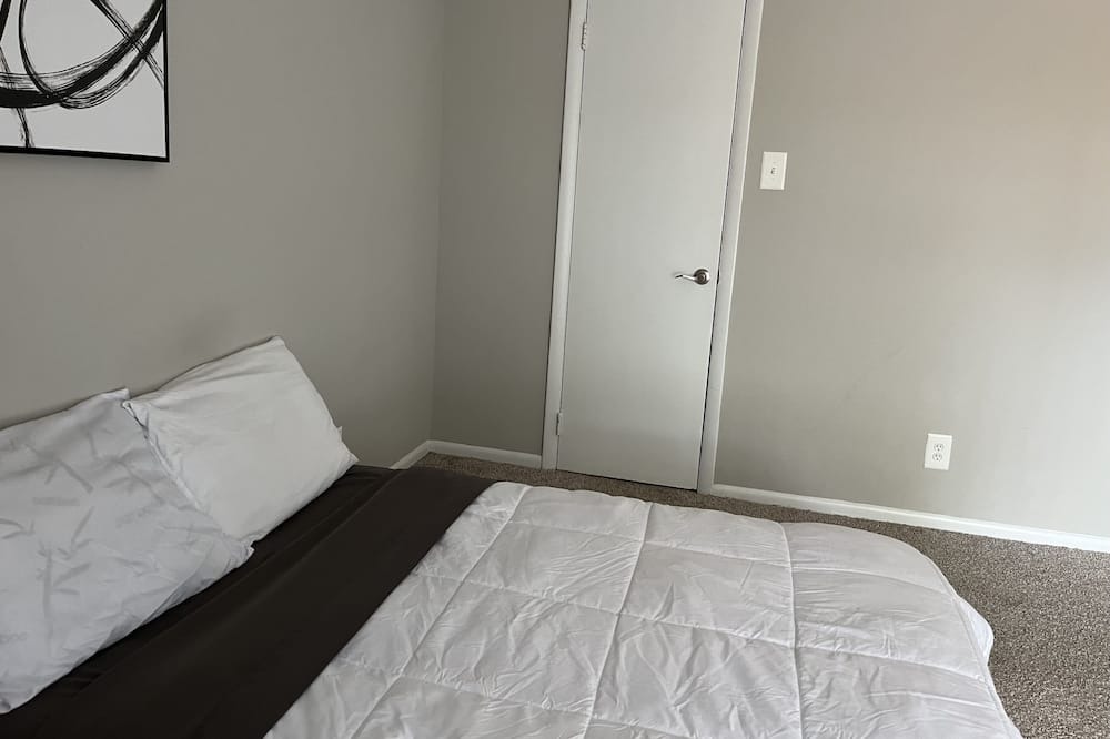 Photo of Bedroom in Gaithersburg
