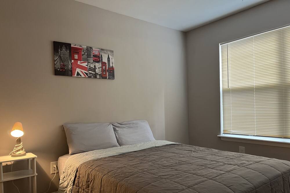 Photo of Bedroom in Gaithersburg