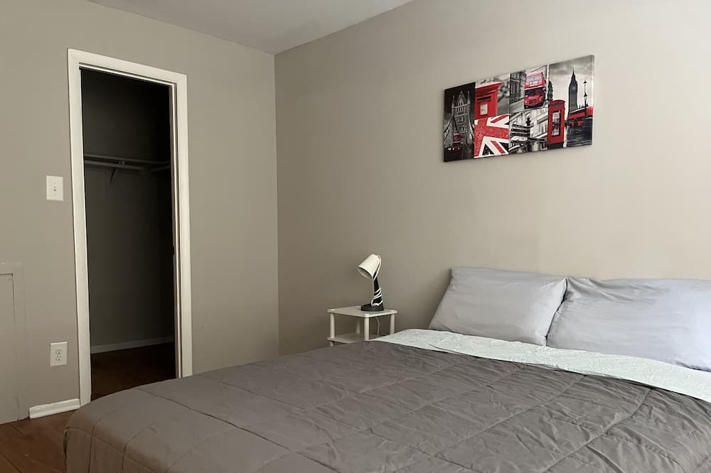 Photo of Bedroom in Gaithersburg