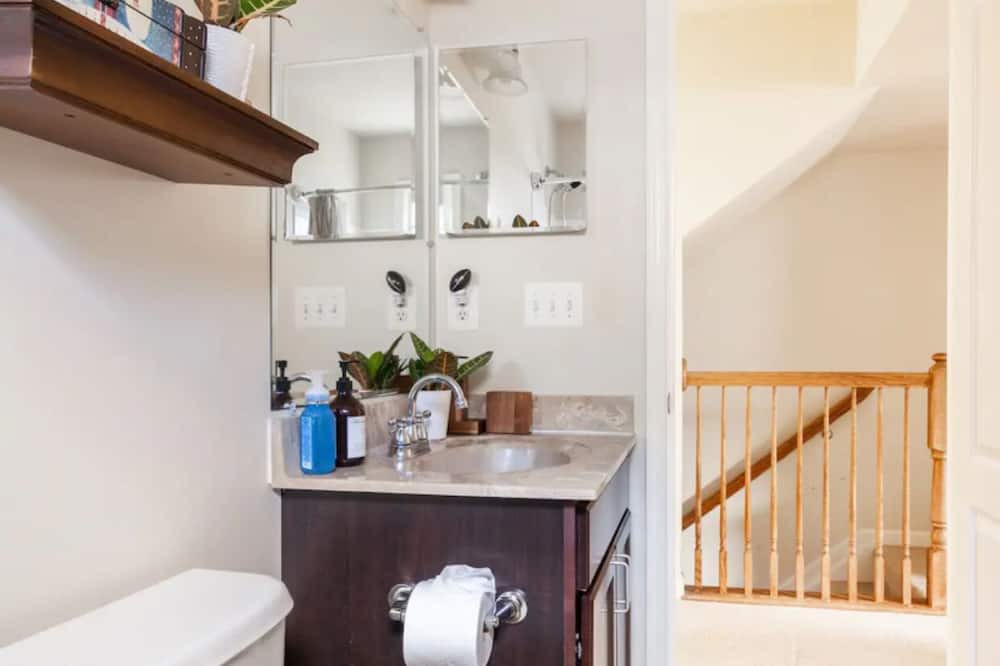 Photo of Bathroom in Seat Pleasant