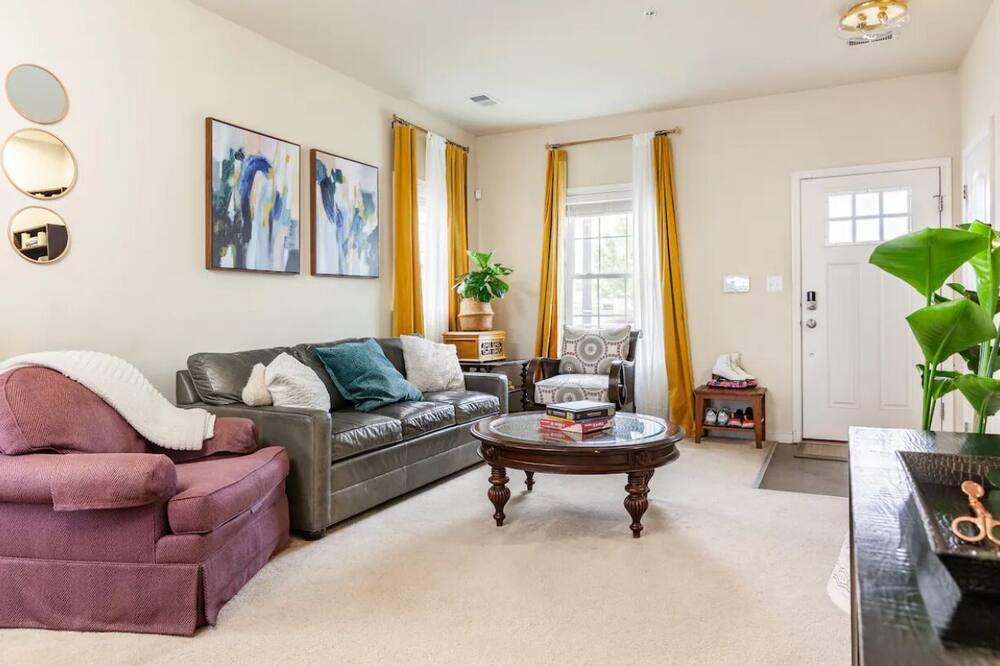 Photo of Livingroom in Seat Pleasant