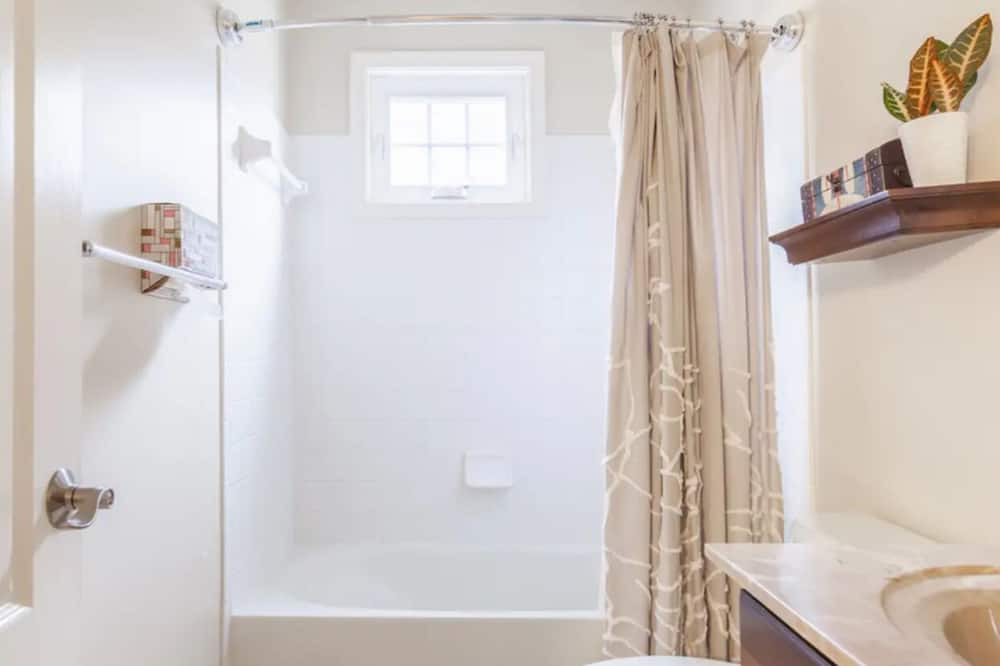 Photo of Bathroom in Seat Pleasant