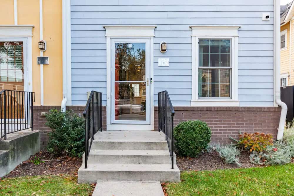 Photo of Outdoor in Seat Pleasant